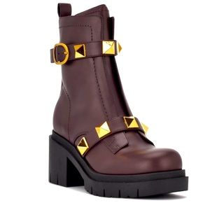 Nine West Junga Bootie in original box. *Never Worn*Brand New!